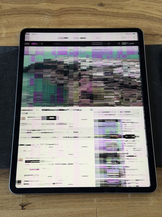 iPad Air 6 13 (A2898) - 256GB - Apple M2 - wada - faktura VAT 23%