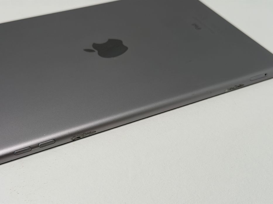 iPad 5 (A1823) - 128GB - Cellular (LTE) - faktura VAT 23%