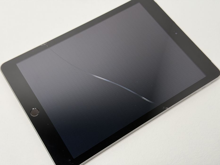 iPad 5 (A1823) - 128GB - Cellular (LTE) - faktura VAT 23%