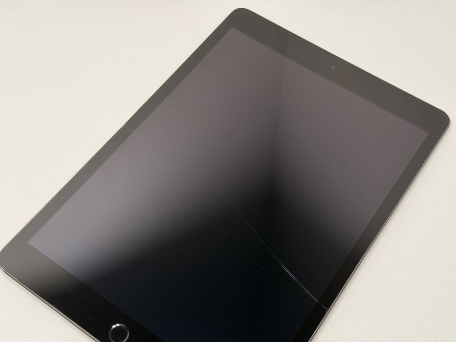 iPad 9. gen. (A2602) - 64GB - faktura VAT 23%