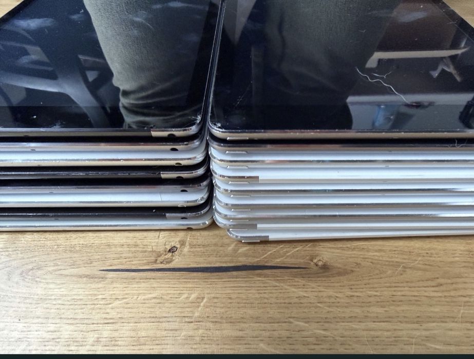Pakiet 9x iPad Air (A1474, A1475) - pęknięte - faktura VAT 23%