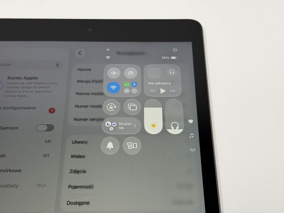iPad 9. gen. (A2604) - 64GB - Cellular (LTE) - wada - faktura VAT 23%