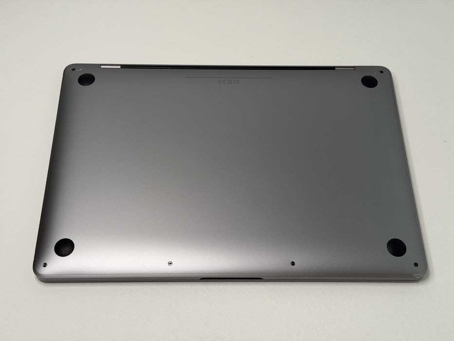 MacBook Pro 13 (A2338) - Apple M1/8GB/256GB - faktura VAT 23%