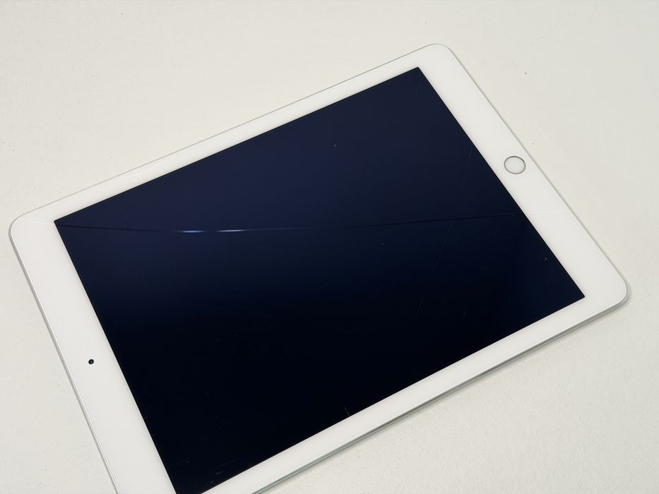 iPad Air 2 (A1566) - 128GB - pęknięty - faktura VAT 23%