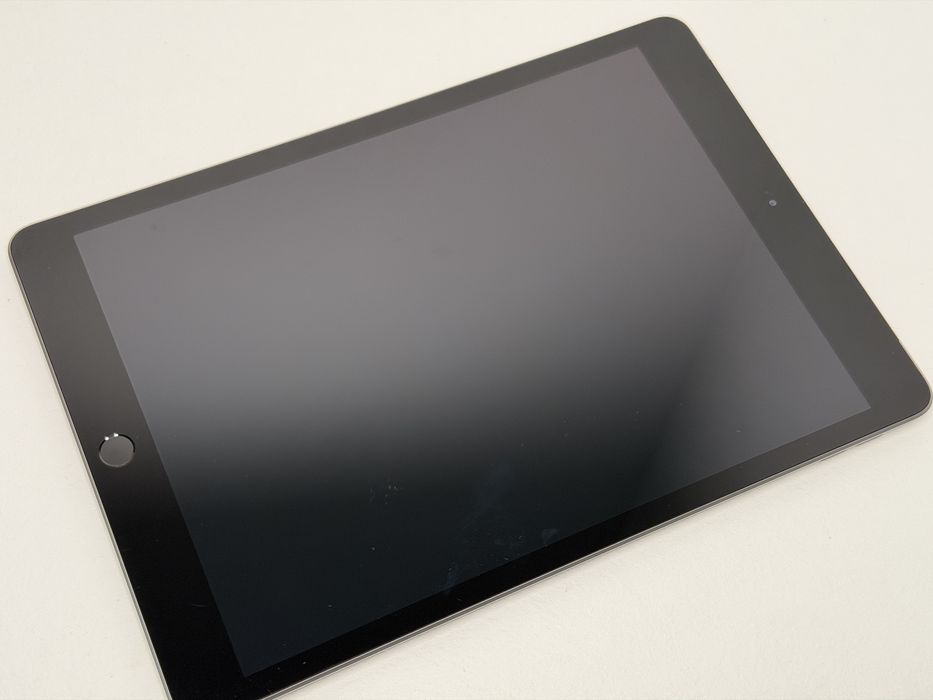 iPad 8. gen. (A2429) - 32GB - Cellular (LTE) - Space Gray - faktura VAT 23%