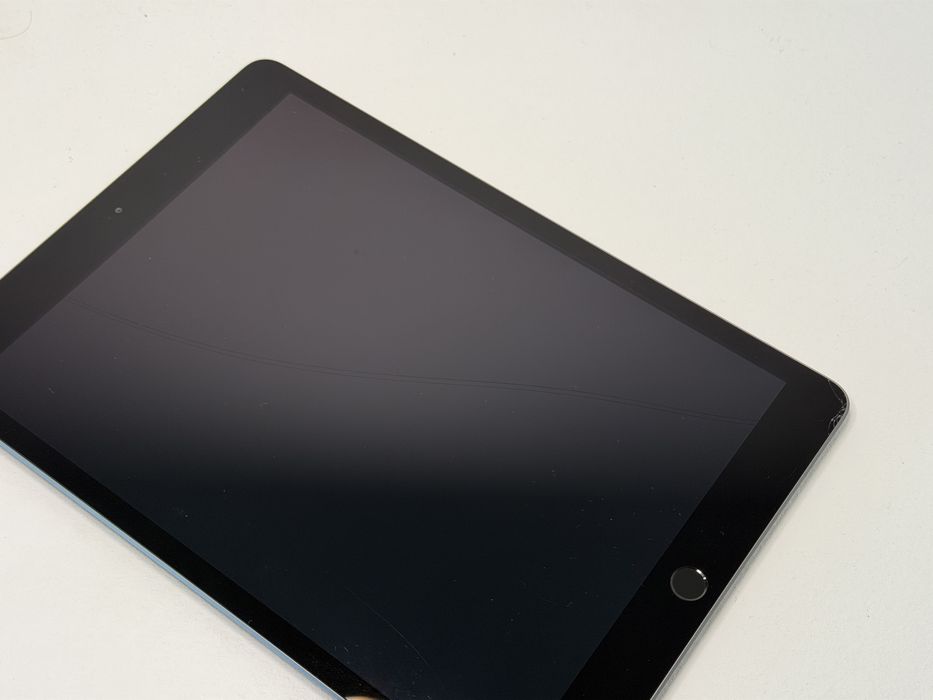 iPad 8. gen. (A2270) - 32GB - faktura VAT 23%