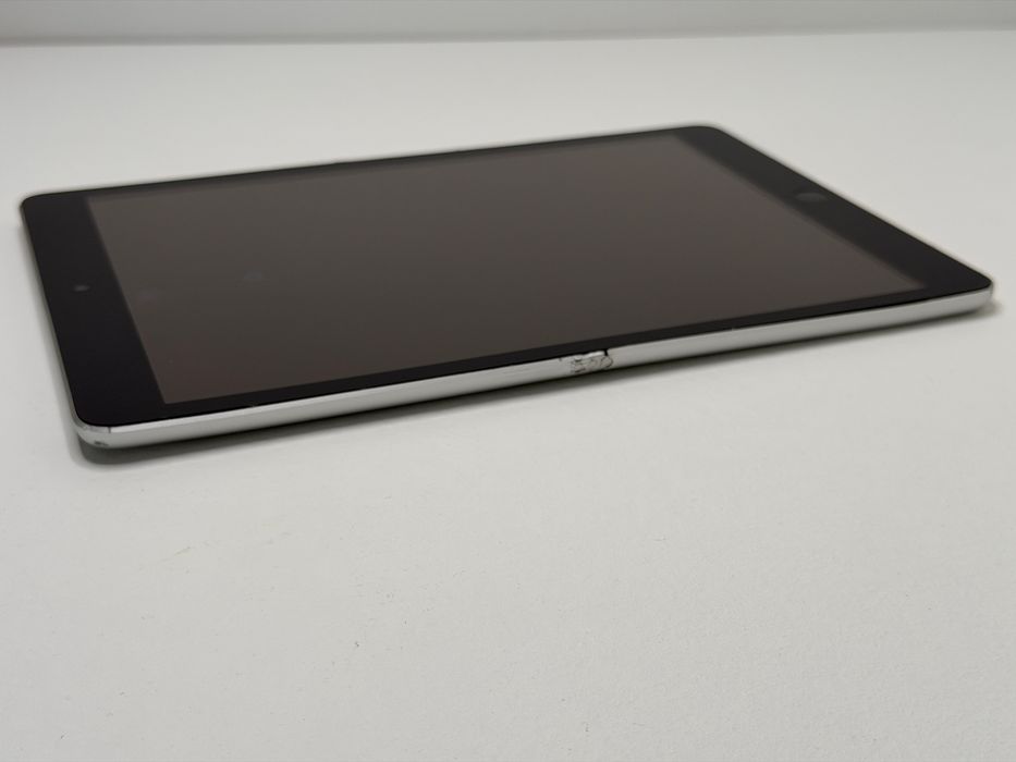 iPad 9. gen. (A2602) - 64GB - Silver - faktura VAT 23%