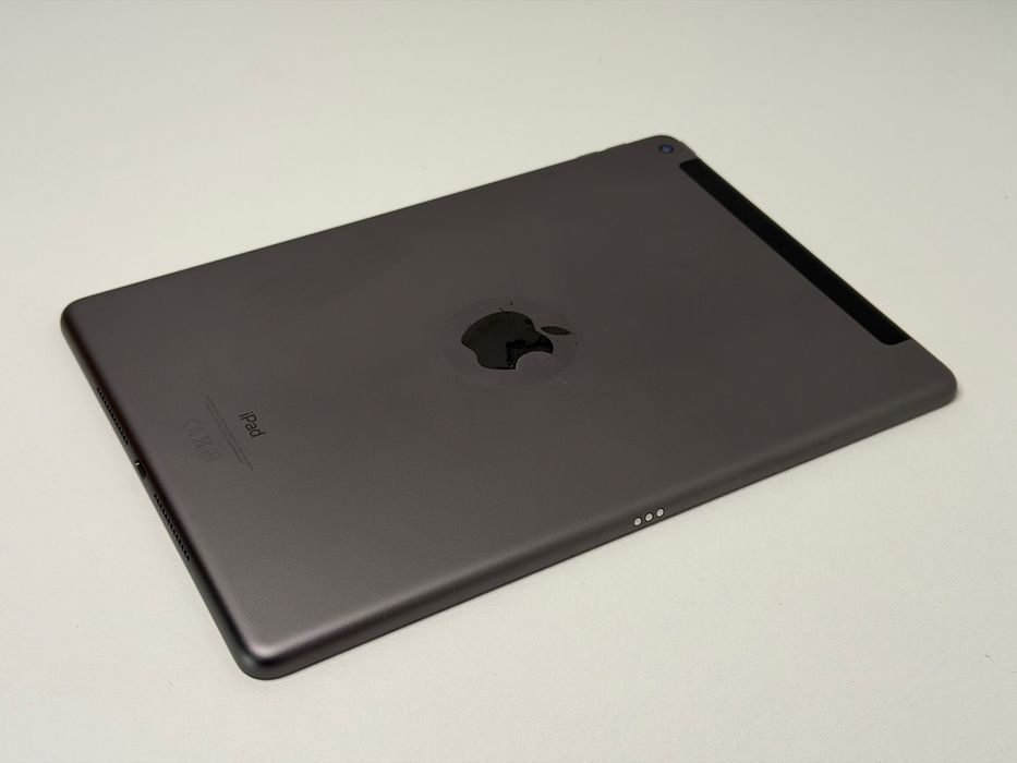 iPad 9. gen. (A2604) - 64GB - Cellular (LTE) - faktura VAT 23%