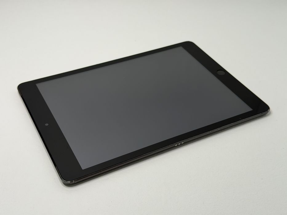 iPad 9. gen. (A2604) - 64GB - Cellular (LTE) - faktura VAT 23%