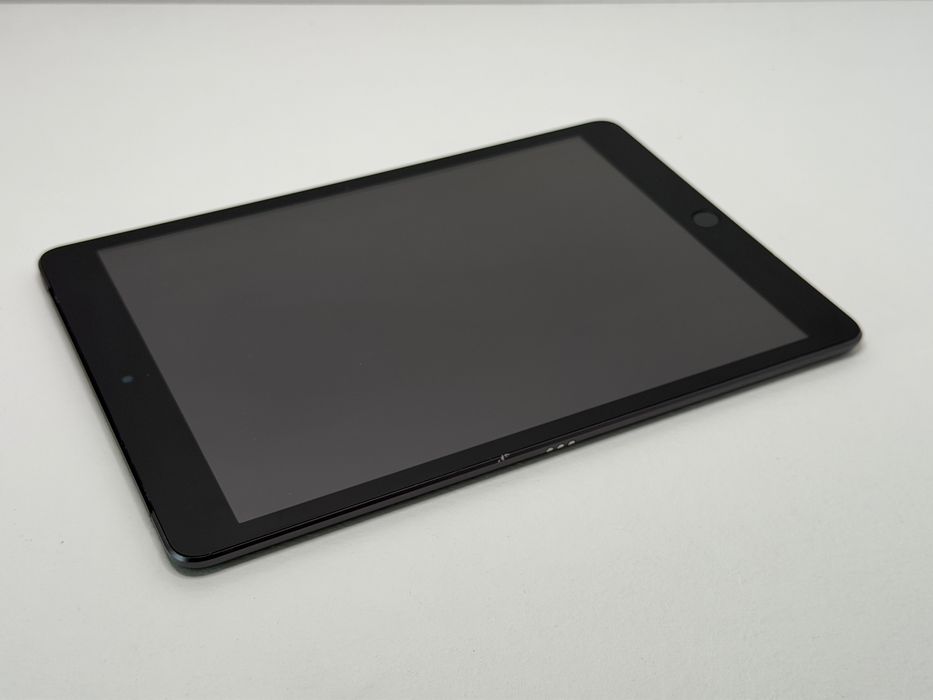 iPad 9. gen. (A2603) - 64GB - Cellular (LTE) - Space Gray - faktura VAT 23%