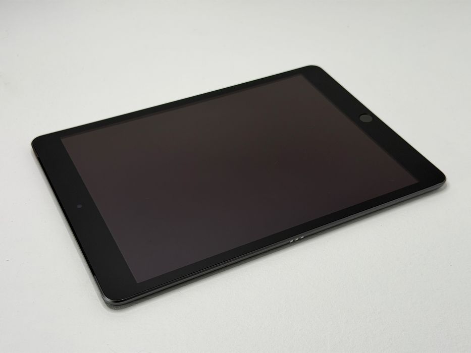 iPad 9. gen. (A2604) - 64GB - Cellular (LTE) - wada - faktura VAT 23%