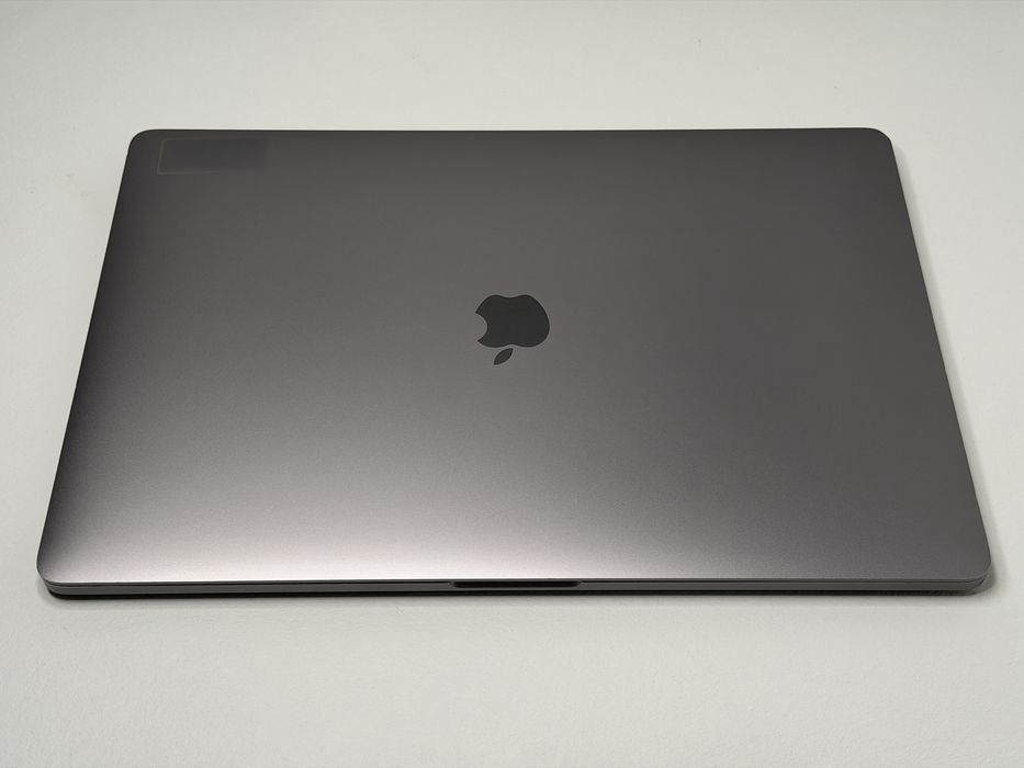 MacBook Pro 16 (A2141) - i7/16GB/512GB - faktura VAT 23%