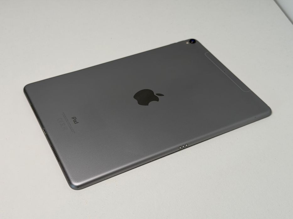 iPad Pro 10.5 (A1709) - 64GB - Cellular (LTE) - faktura VAT 23%