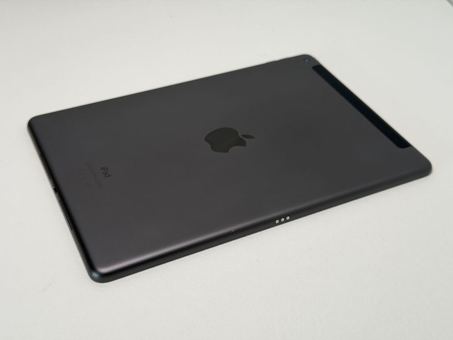 iPad 8. gen. (A2429) - 32GB - Cellular (LTE) - Space Gray - faktura VAT 23%
