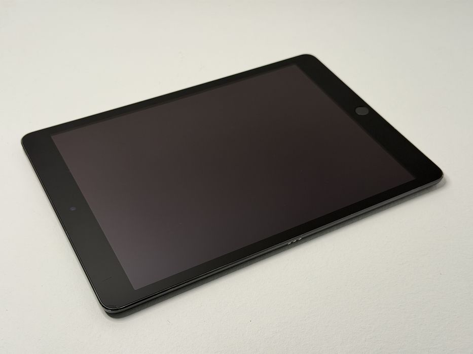 iPad 9. gen. (A2602) - 64GB - faktura VAT 23%
