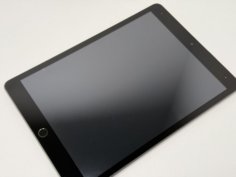 iPad 9. gen. (A2604) - 64GB - Cellular (LTE) - faktura VAT 23%