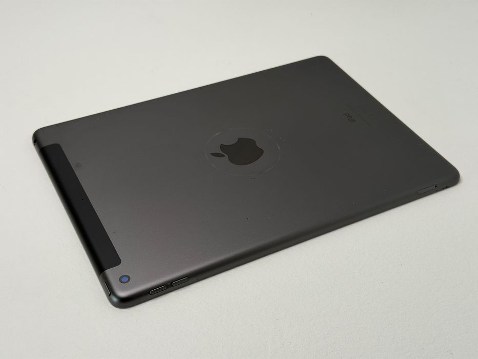 iPad 9. gen. (A2604) - 64GB - Cellular (LTE) - faktura VAT 23%