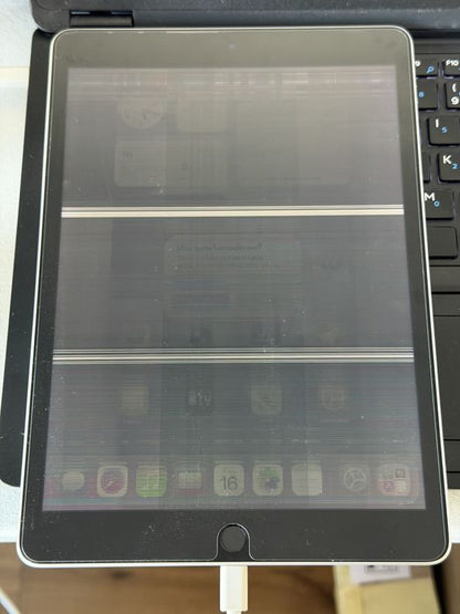 iPad 9. gen. (A2602) - 64GB - wada - faktura VAT 23%