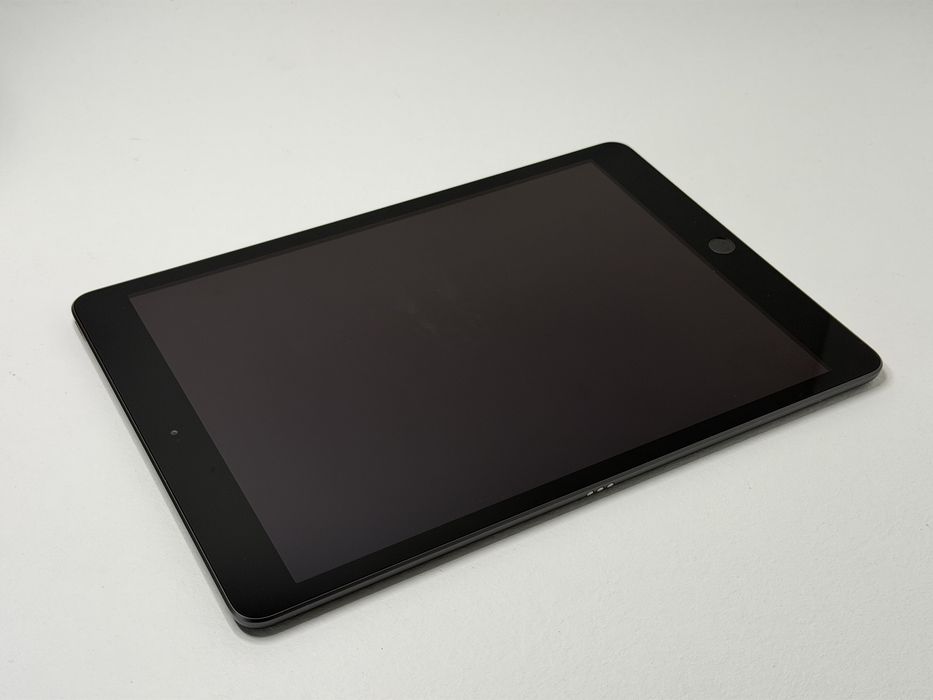 iPad 8. gen. (A2270) - 32GB - faktura VAT 23%