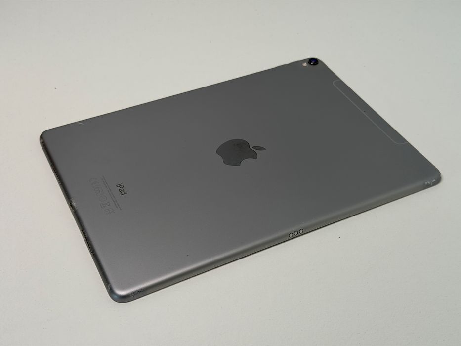 iPad Pro 10.5 (A1709) - 64GB - Cellular (LTE) - pęknięty - faktura VAT 23%