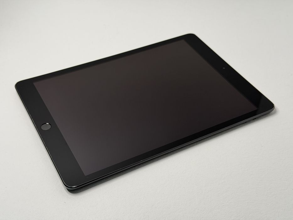 iPad 8. gen. (A2270) - 128GB - faktura VAT 23%