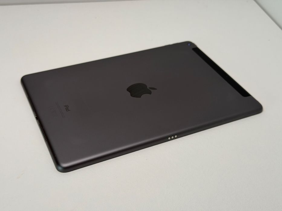 iPad 8. gen. (A2429) - 32GB - Cellular (LTE) - Space Gray - faktura VAT 23%