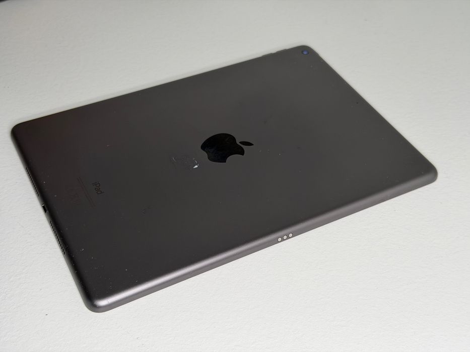 iPad 8. gen. (A2270) - 32GB - faktura VAT 23%