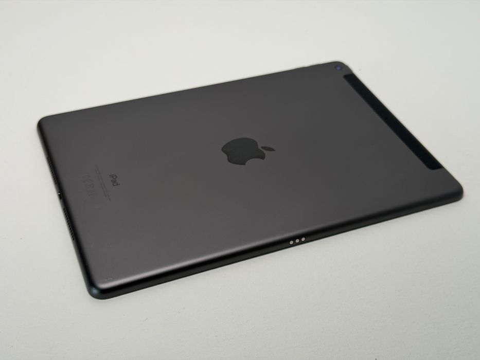 iPad 9. gen. (A2604) - 64GB - Cellular (LTE) - Space Gray - faktura VAT 23%