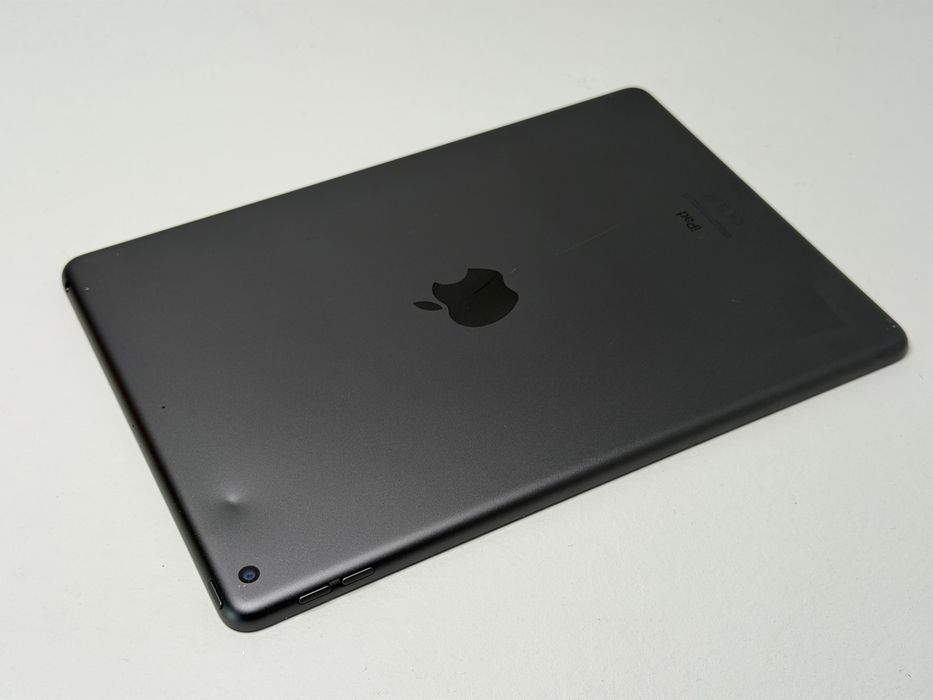 iPad 8. gen. (A2270) - 32GB - zbity - faktura VAT 23%