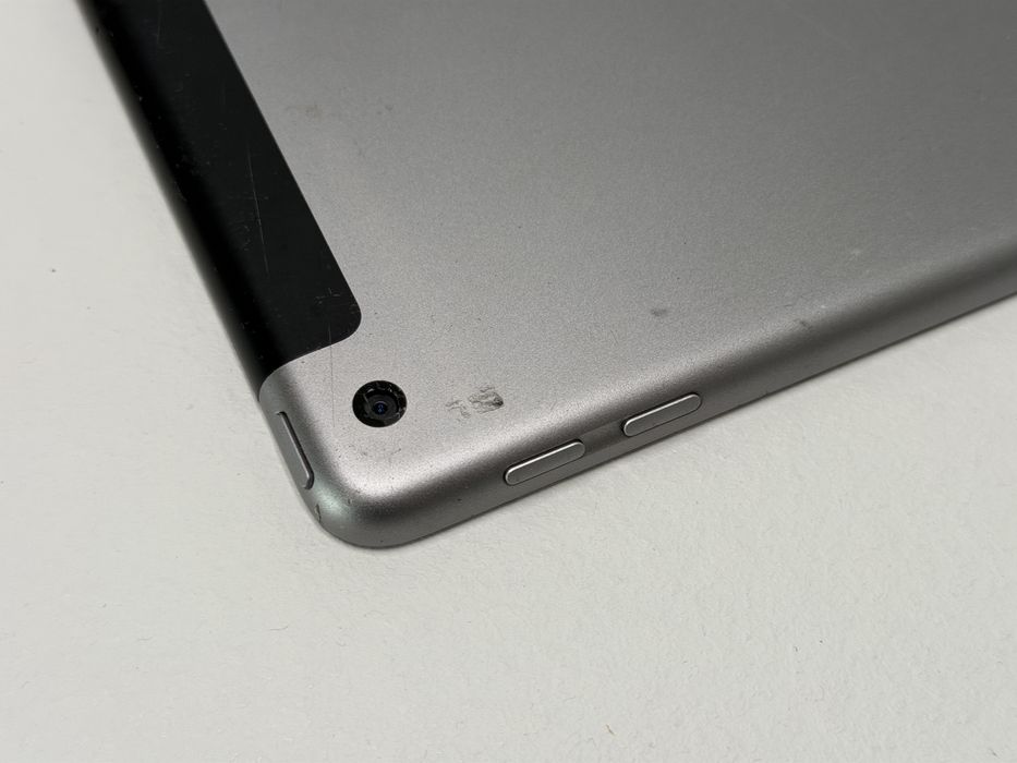 iPad 6 (A1954) - 32GB - Cellular (LTE) - faktura VAT 23%