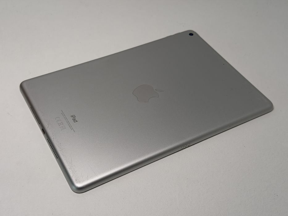 iPad 9. gen. (A2602) - 64GB - zbity - faktura VAT 23%