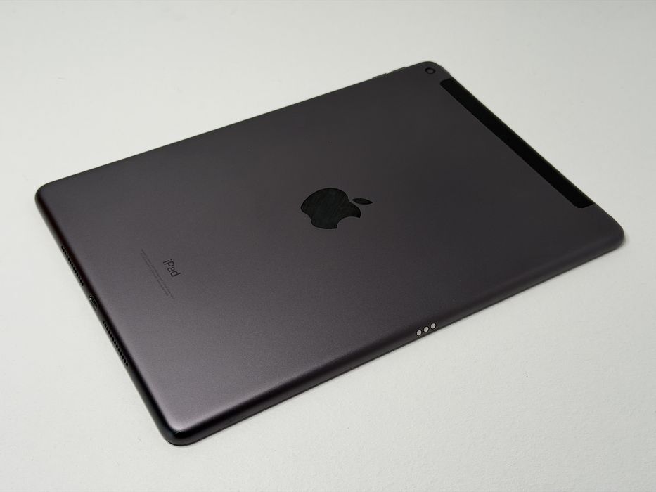 iPad 9. gen. (A2603) - 64GB - Cellular (LTE) - faktura VAT 23%