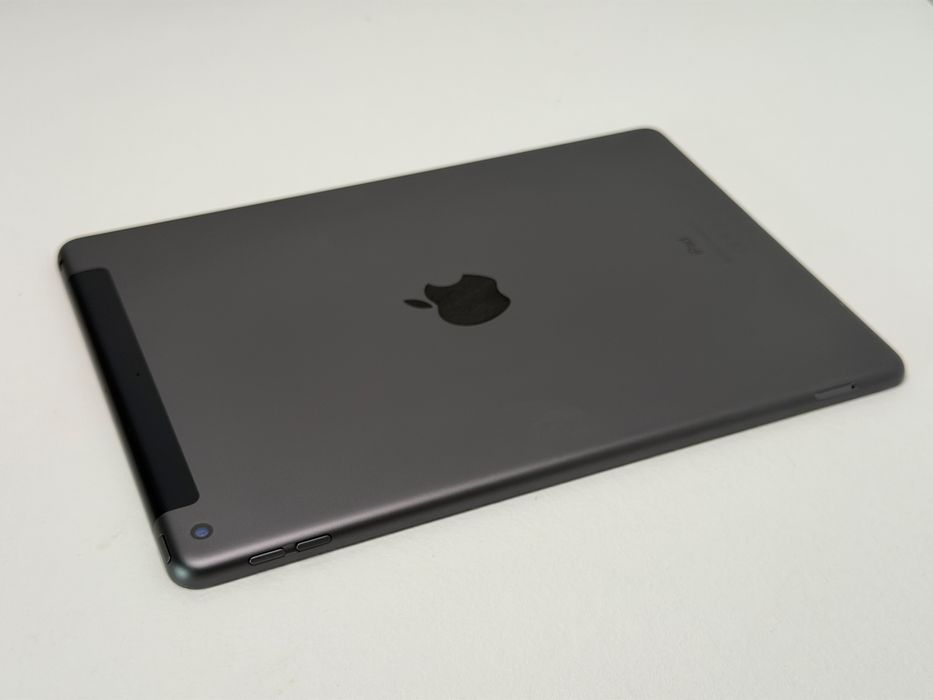 iPad 8. gen. (A2429) - 32GB - Cellular (LTE) - Space Gray - faktura VAT 23%