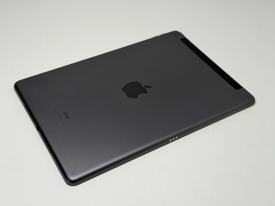 iPad 9. gen. (A2604) - 64GB - Cellular (LTE) - wada - faktura VAT 23%