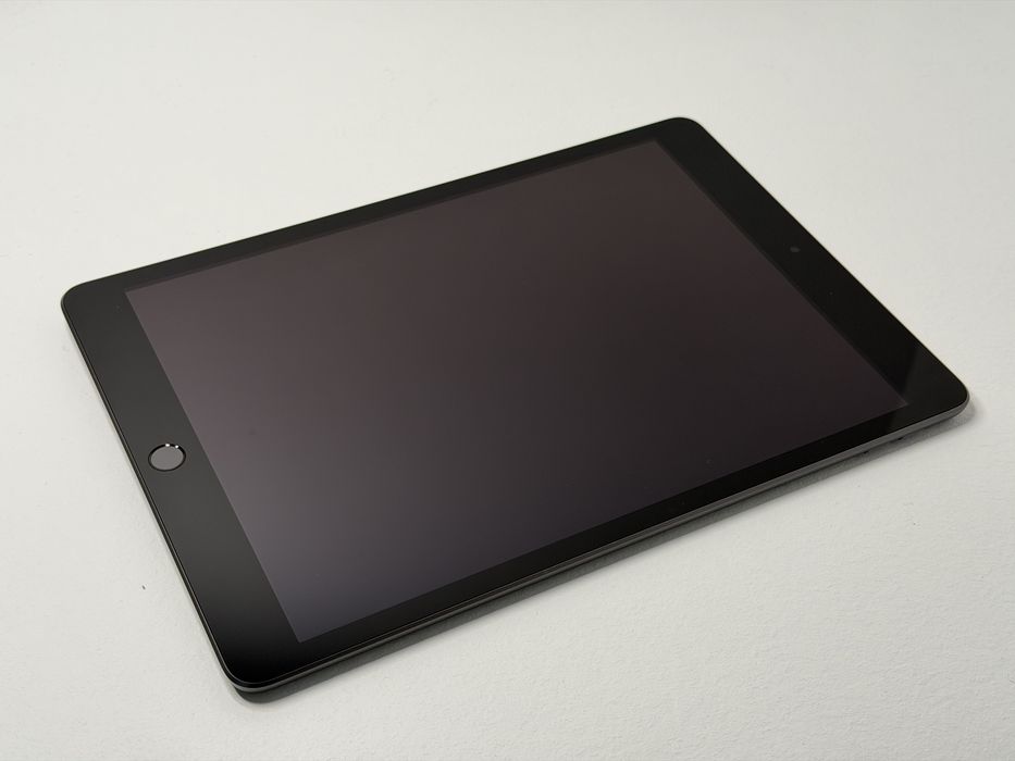 iPad 9. gen. (A2602) - 64GB - faktura VAT 23%