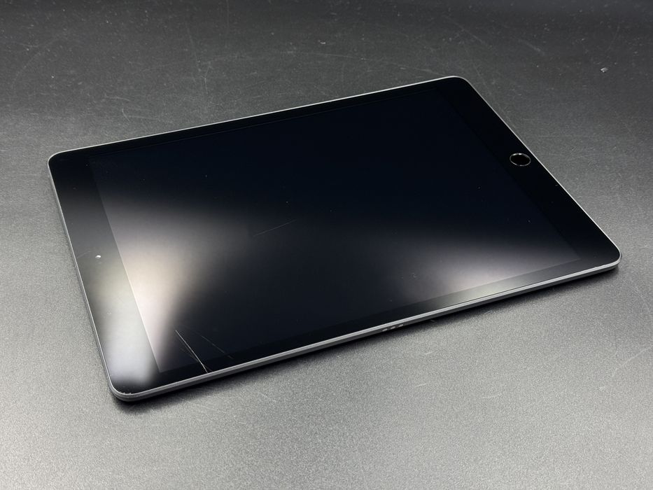 iPad 8. gen. 32GB (A2270) - bateria 97% - faktura VAT 23%