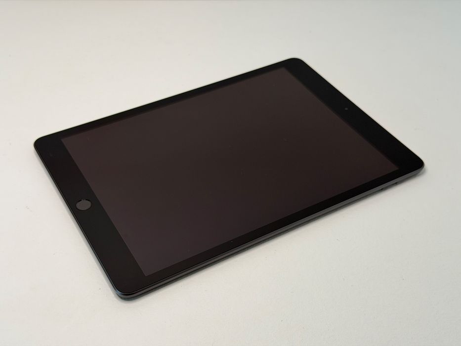 iPad 8. gen. (A2270) - 32GB - faktura VAT 23%
