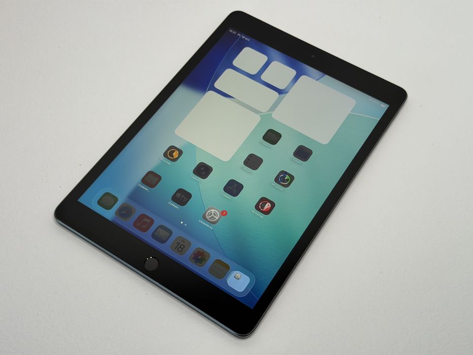 iPad 8. gen. (A2429) - 32GB - Cellular (LTE) - Space Gray - faktura VAT 23%