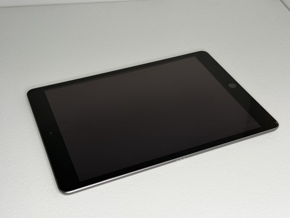 iPad 8. gen. (A2270) - 32GB - faktura VAT 23%