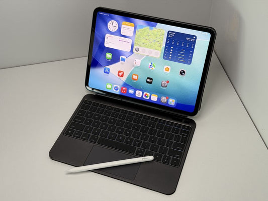 iPad Pro 11 5. gen. (A2836) Apple M4 + Apple Pencil Pro + klawiatura - faktura VAT 23%