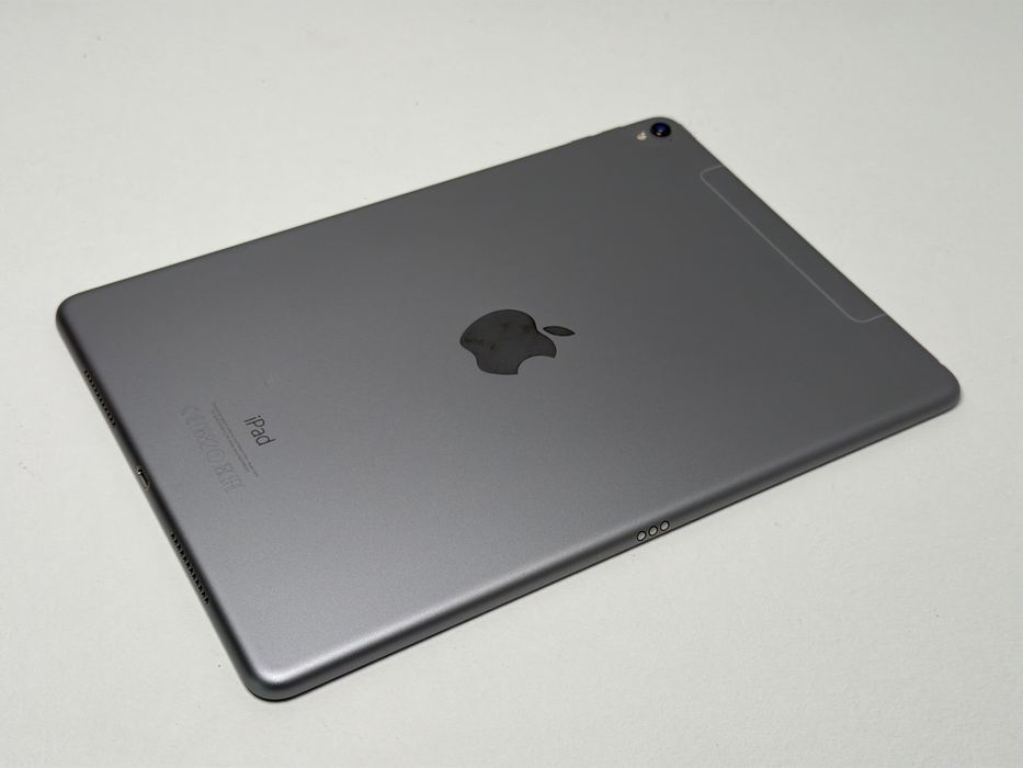 iPad Pro 9.7 (A1674) - 32GB - Cellular (LTE) - wada - faktura VAT 23%