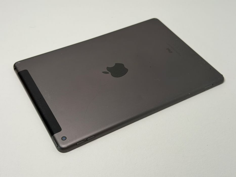 iPad 9. gen. (A2604) - 64GB - Cellular (LTE) - faktura VAT 23%