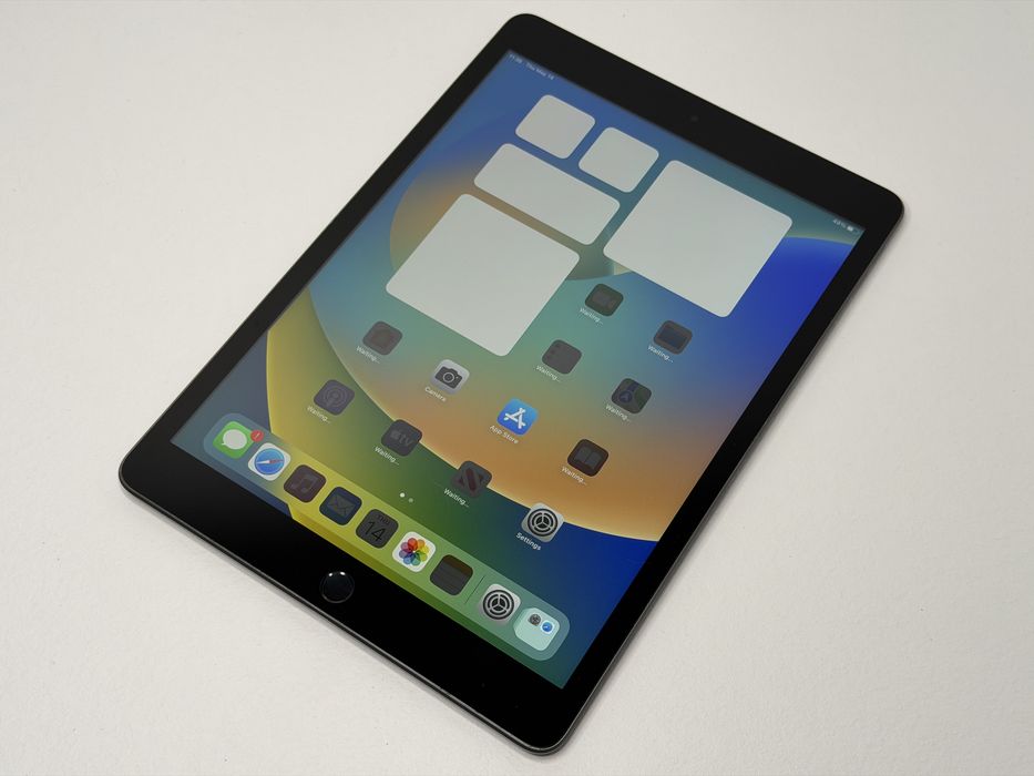 iPad 9. gen. (A2602) - 64GB - faktura VAT 23%