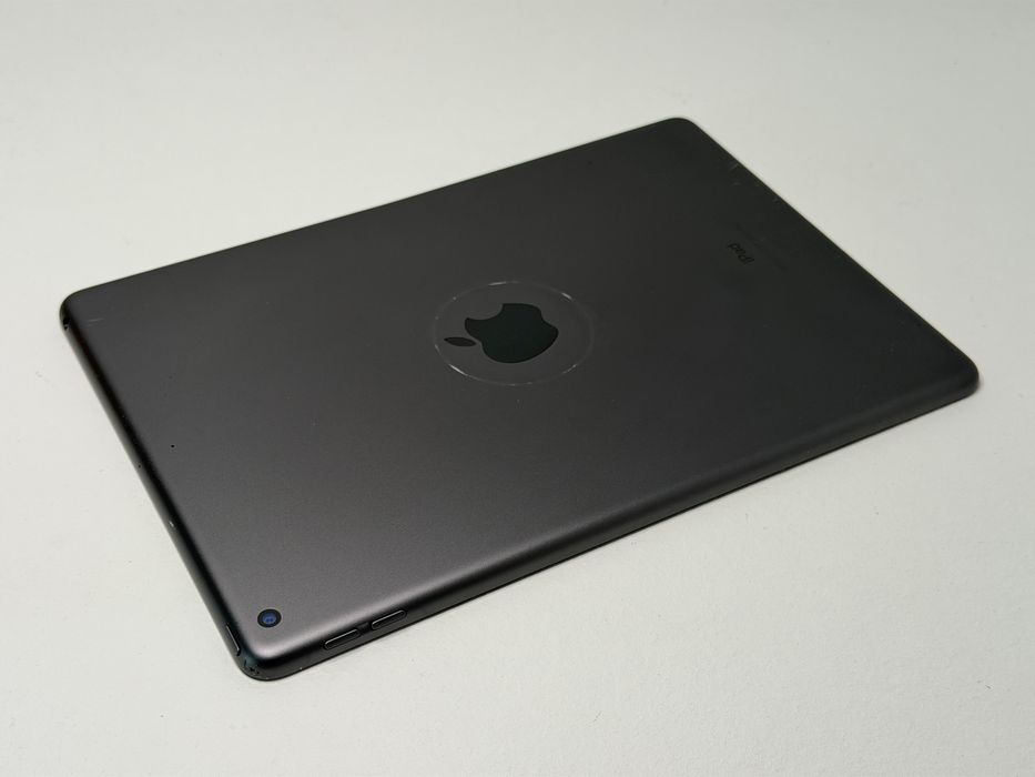 iPad 9. gen. (A2602) - 64GB - zbity - faktura VAT 23%