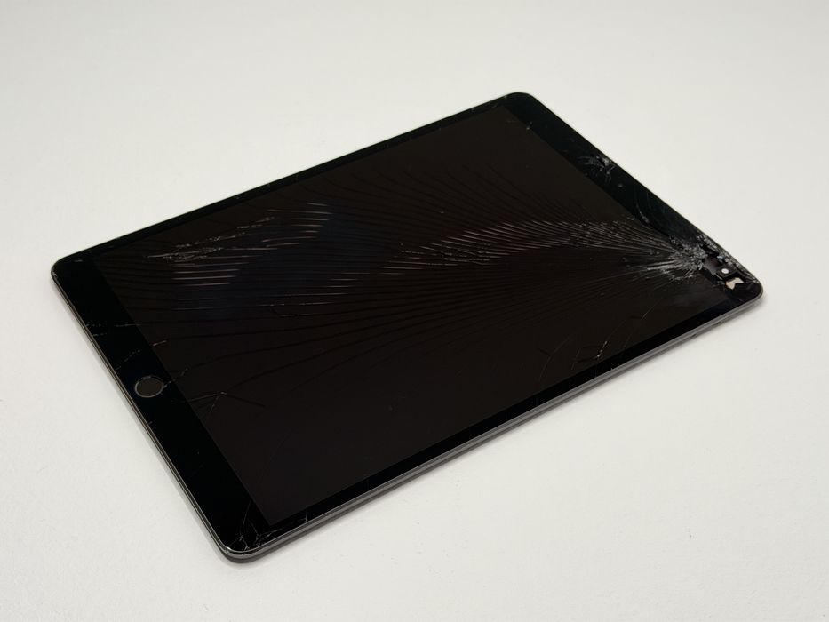 iPad Air 3 (A2152) - 64GB - zbity - faktura VAT 23%
