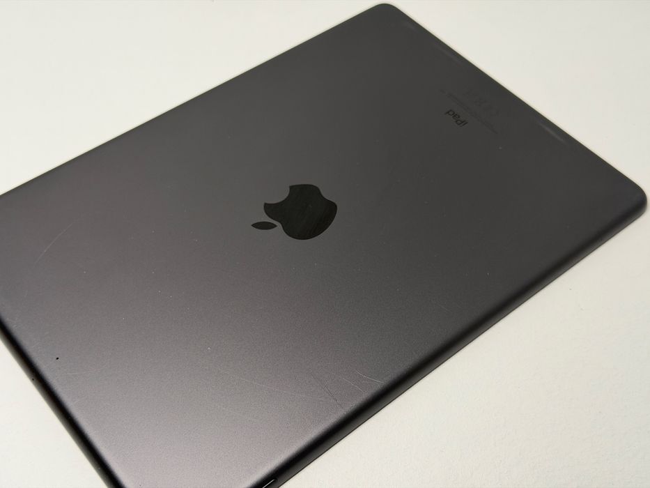 iPad 9. gen. (A2602) - 64GB - faktura VAT 23%