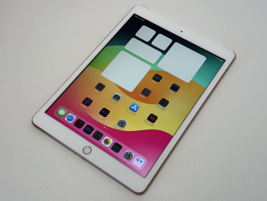 iPad 8. gen. (A2429) - 32GB - Cellular (LTE) - Gold - faktura VAT 23%
