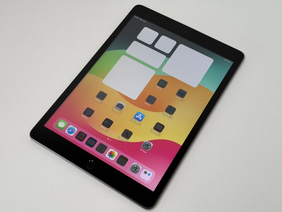 iPad 9. gen. (A2602) - 64GB - faktura VAT 23%