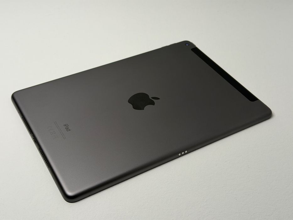 iPad 8. gen. (A2429) - 32GB - Cellular (LTE) - faktura VAT 23%