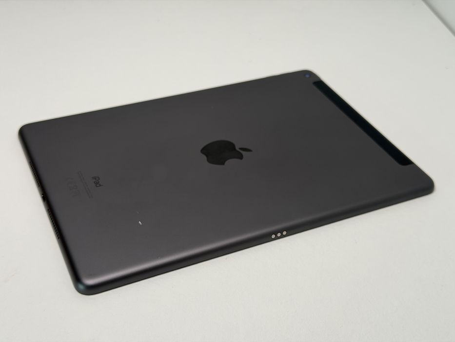 iPad 8. gen. (A2429) - 32GB - Cellular (LTE) - Space Gray - faktura VAT 23%